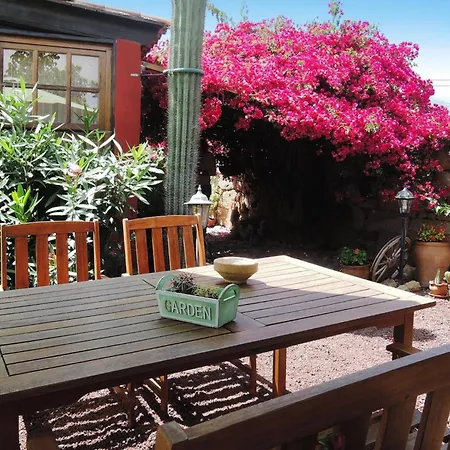 Relaxing Getaway In Arico La Sabinita, Cleaning Included * La Sabinita